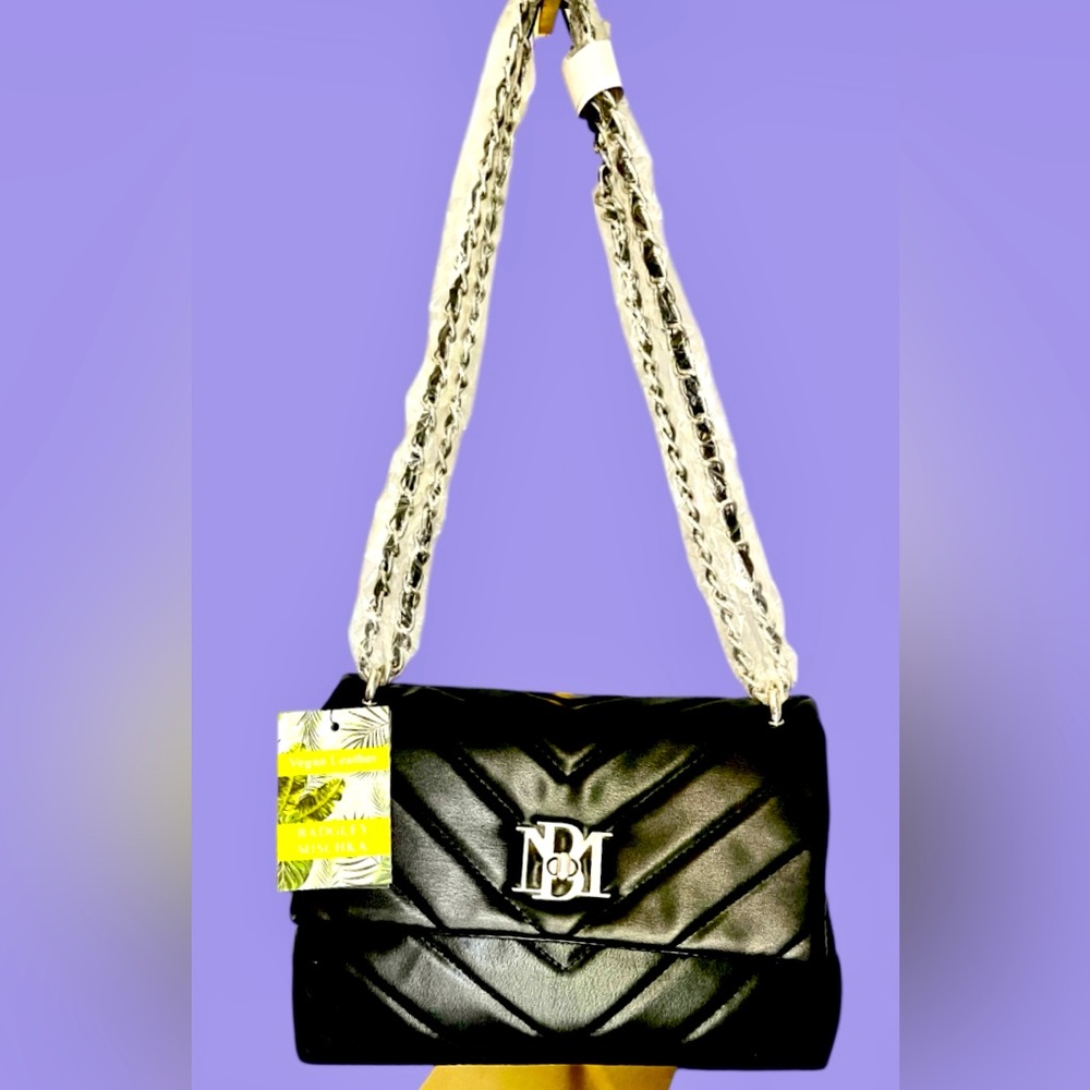 Elegant Badgley Mischka NWT Vegan Leather Black Quilted Shoulder Bag